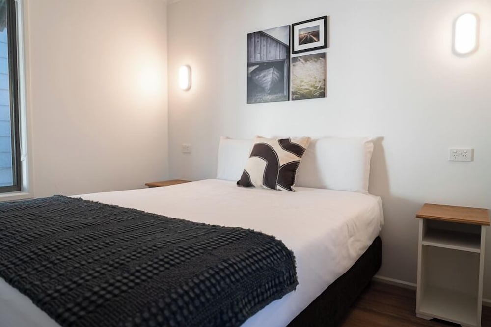 Family Room, 2 Bedroom (Sleeps 4)