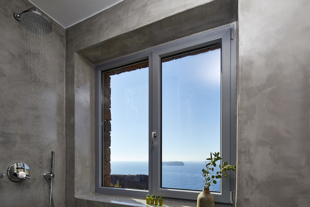 Caldera Residence - Photo 3