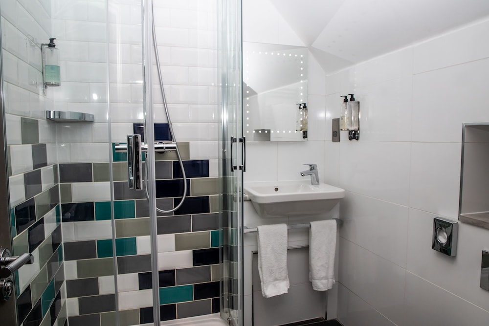 Deluxe Twin Room with Balcony photo 3