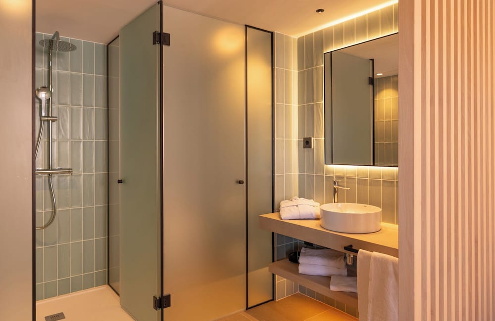 Premium Triple Room, Pool View (Suite 3 Adults), photo 6