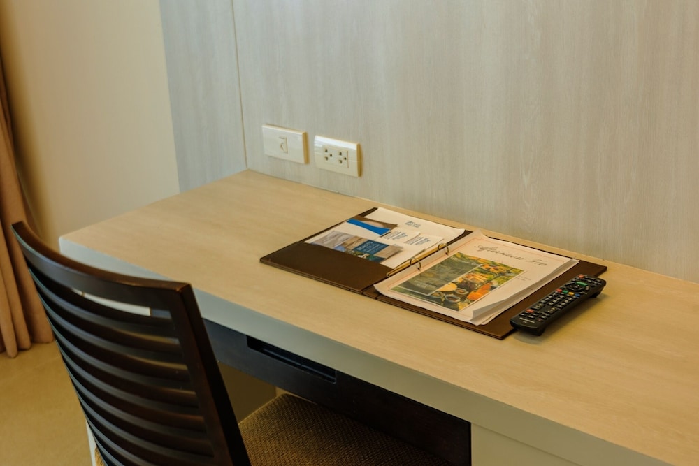 Deluxe Room - Photo 7