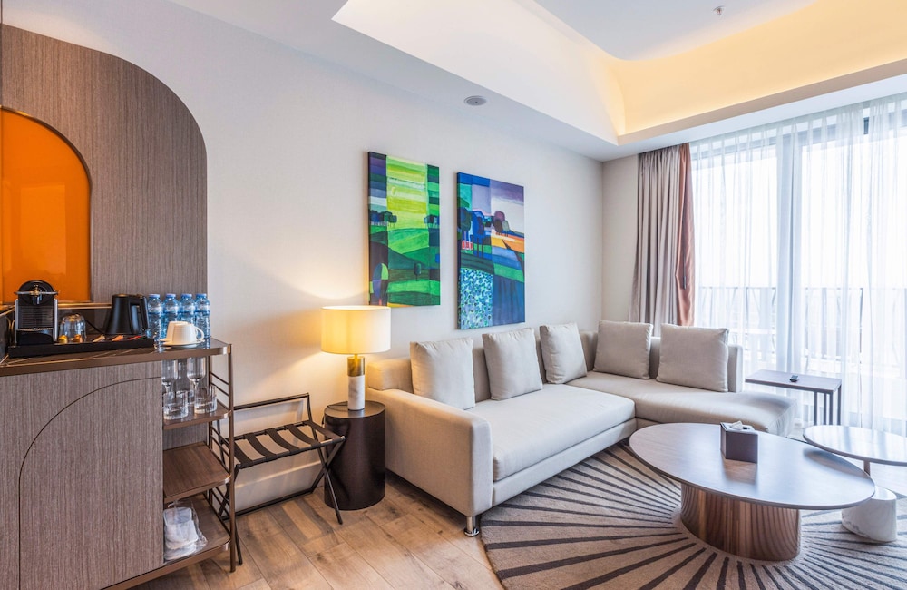 Executive Suite with Terrace, Canal View - Photo 11