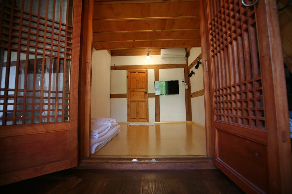 Family Duplex, Non Smoking, Private Bathroom (Ondol) photo 3