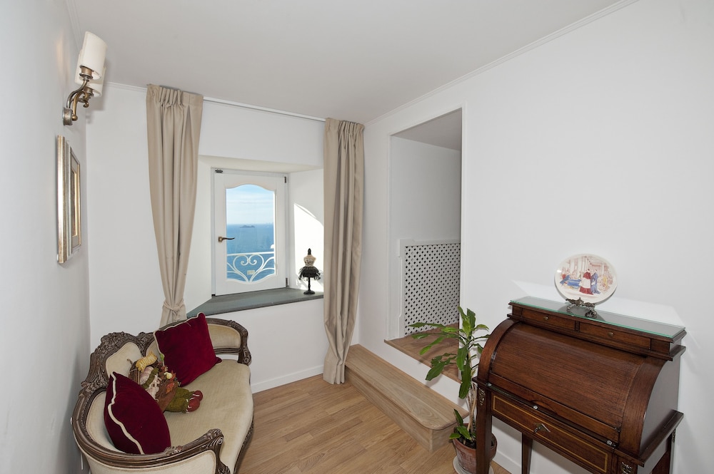 Panoramic Apartment, 2 Bedrooms, 2 Bathrooms, Sea View (La Casa del Sole) photo 2