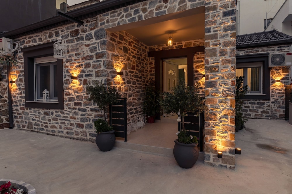 The Coastal Rock House, 사진 52
