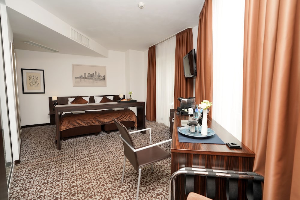 Standard Triple Room - Photo 6