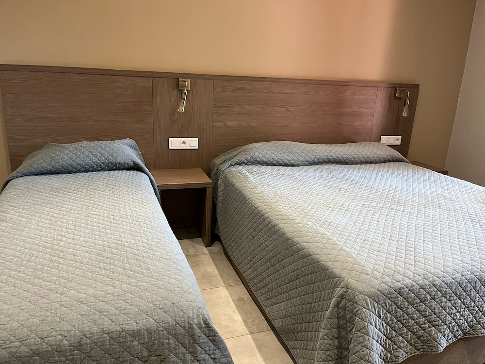 Triple Room - Photo 1