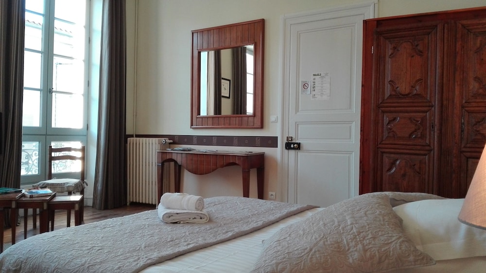 Standard Double Room - Photo 3