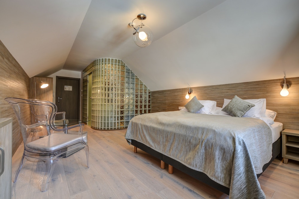 Superior Double Room, 1 Queen Bed, Non Smoking, photo 6