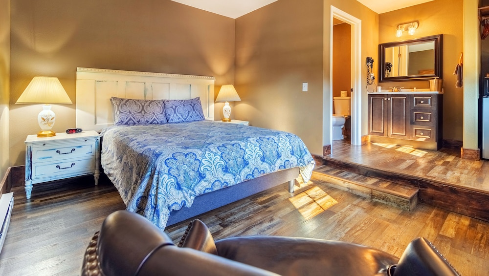 Cabin, 1 Queen Bed, Non Smoking