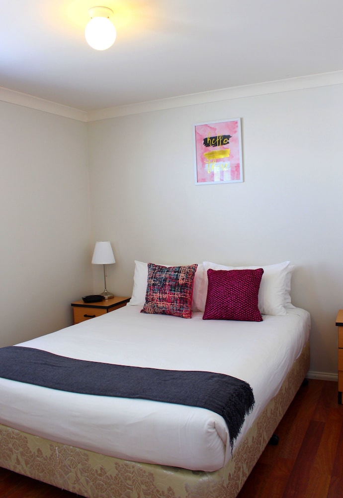 Family Suite, 2 Bedrooms, Non Smoking, Kitchen (Family Chalet) photo 2