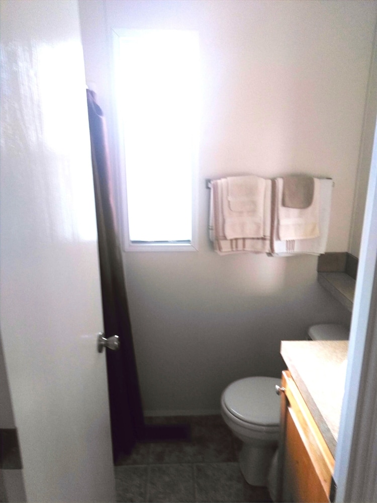 Cottage, 1 Queen Bed, Lake View, Lakeside photo 2