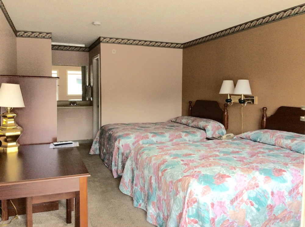 Standard Room, 2 Double Beds, Smoking photo 1