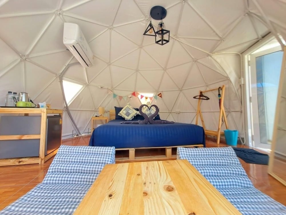 Basic Tent photo 1