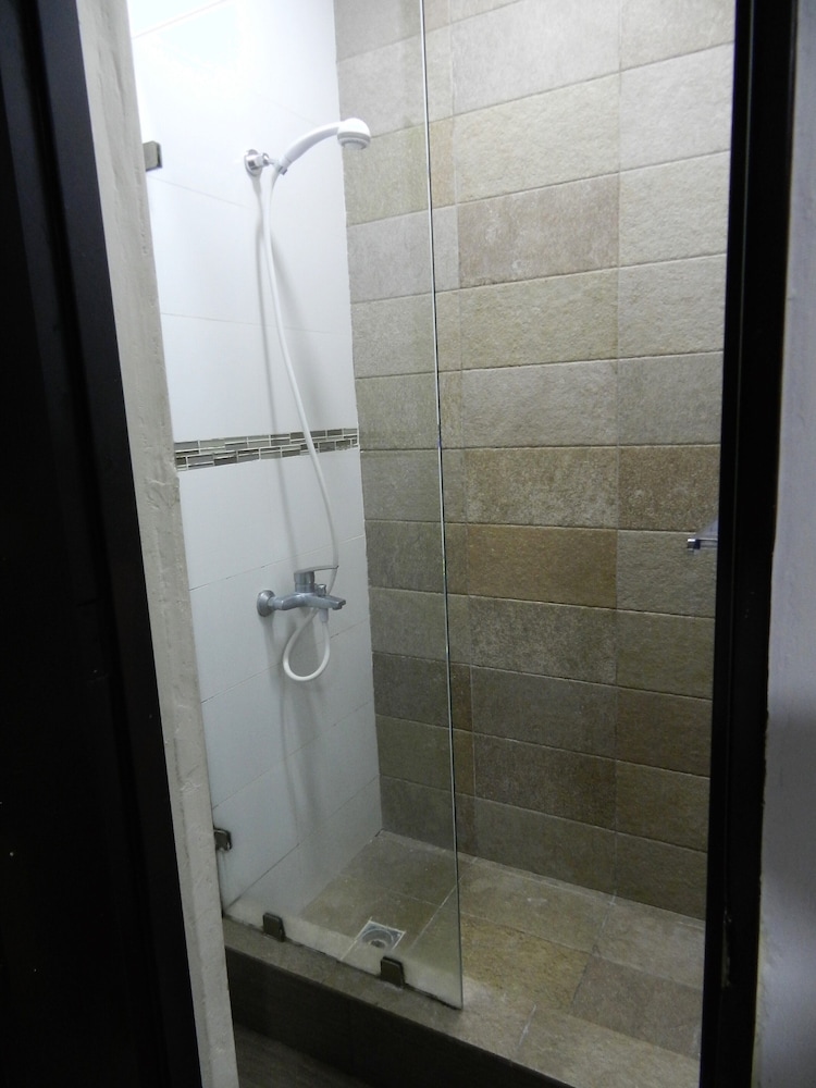 Double Room - Photo 14