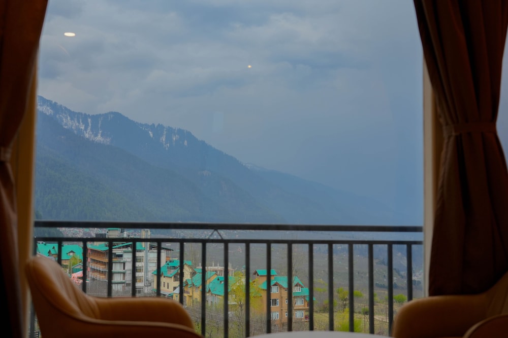 Premium Room - Photo 21