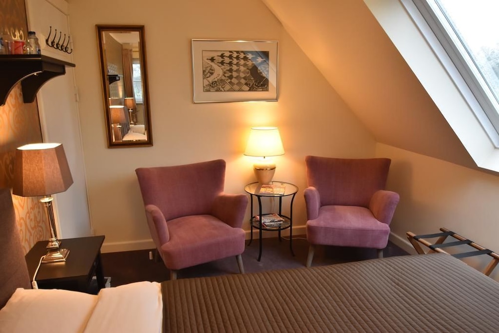 Classic Double Room, 1 King Bed photo 3