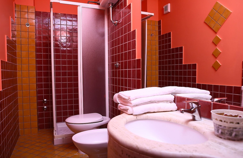 Basic Double Room, 1 Bedroom photo 3
