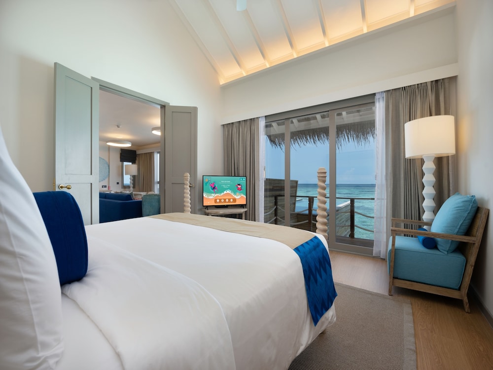 Two Bedroom Lagoon Pool Villa with Slide photo 2