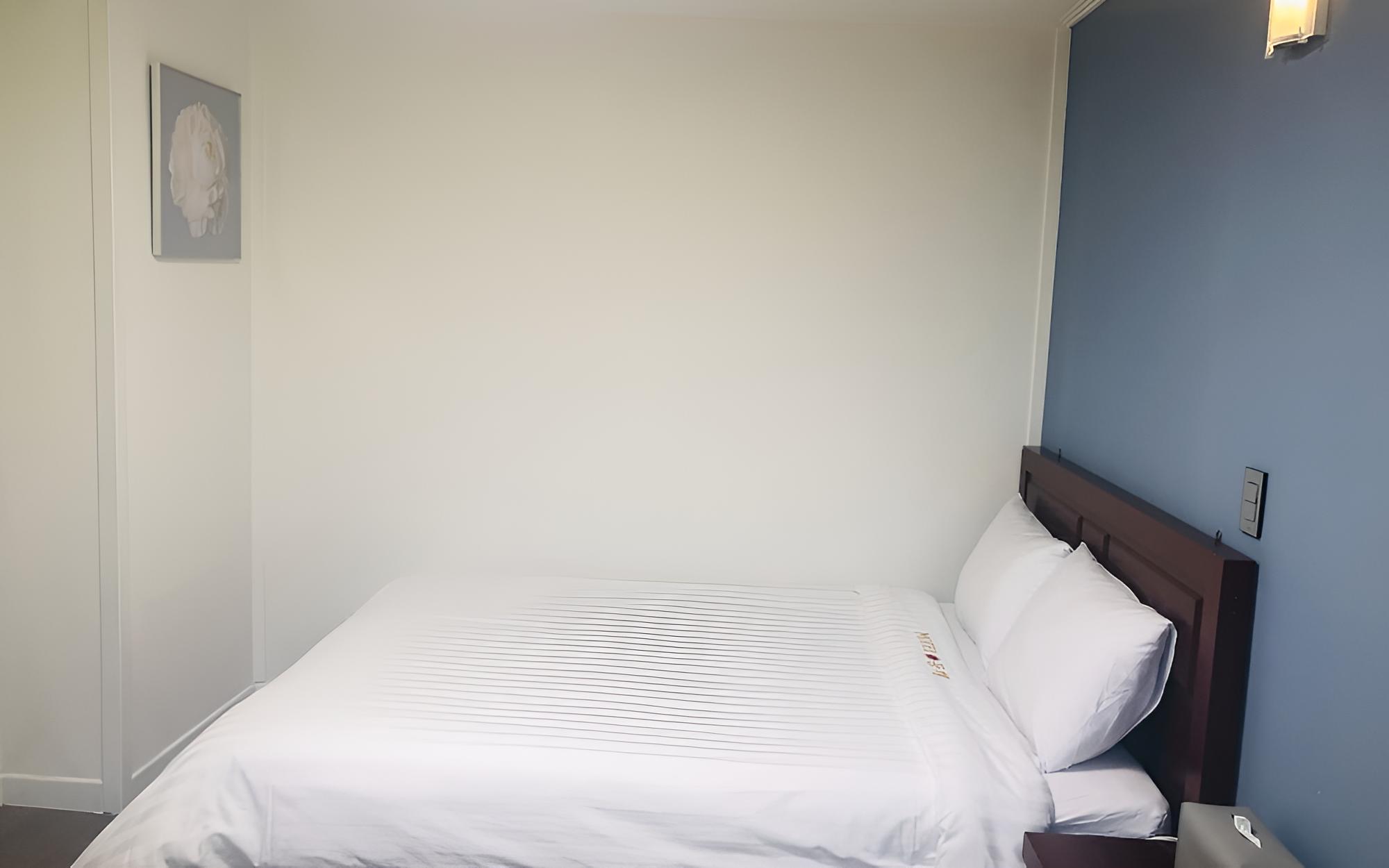 Room (Standard Room) - Photo 28