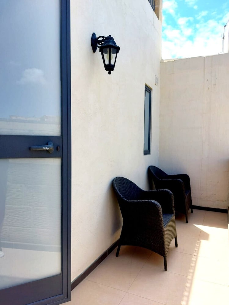 Double Room, Terrace (Mosta) photo 2