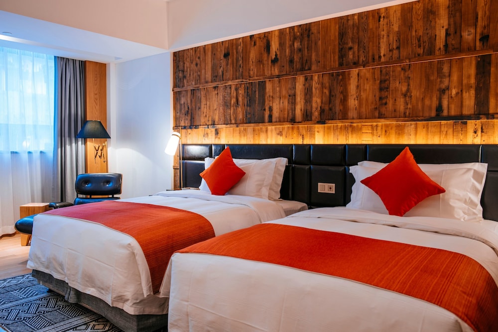 Standard Twin Room, Smoking