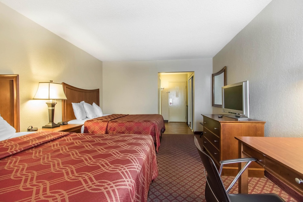 Standard Room, 2 Double Beds, Smoking