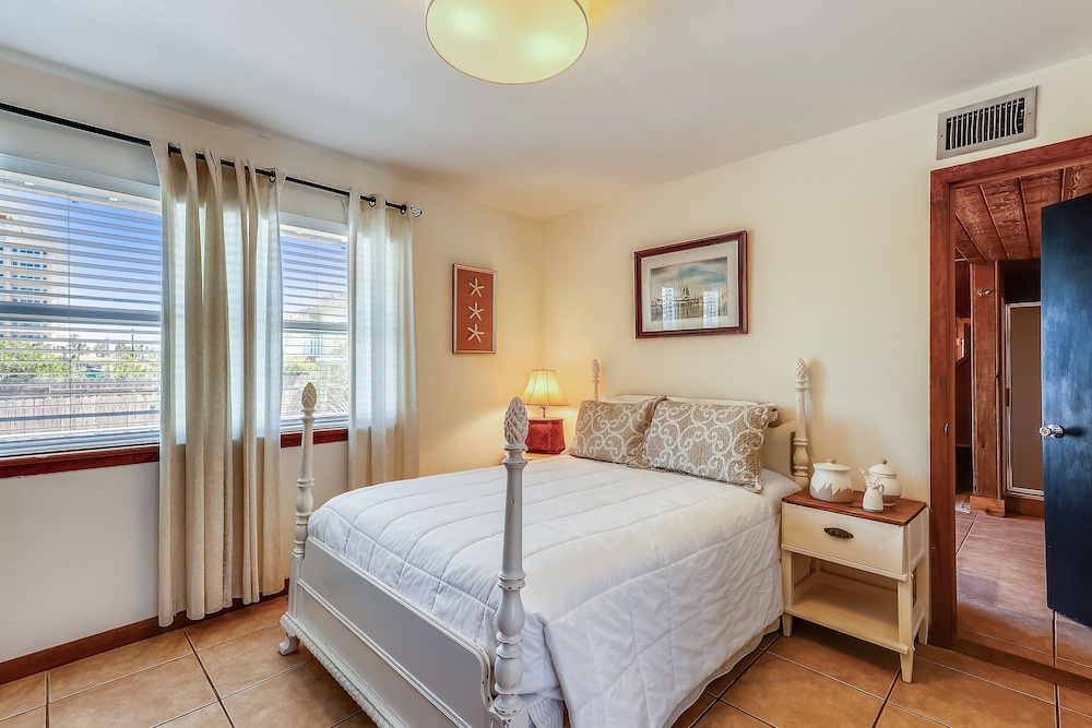 House, 5 Bedrooms