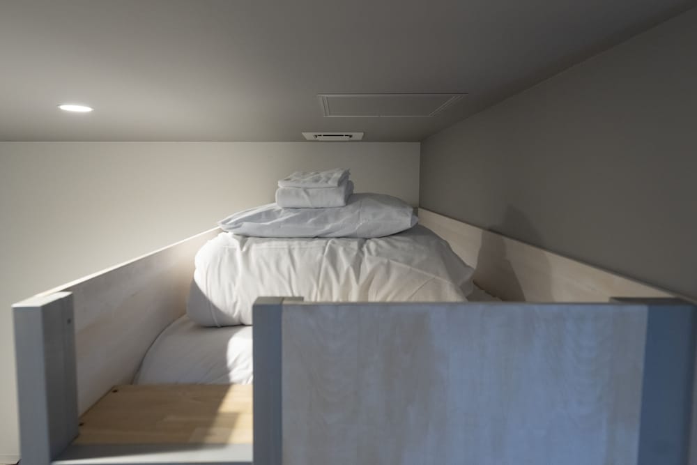 Business Quadruple Room - Photo 13