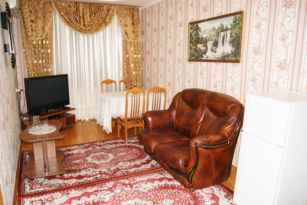 Business Suite, 1 Queen Bed with Sofa bed, Non Smoking, Resort View (2 rooms) photo 2