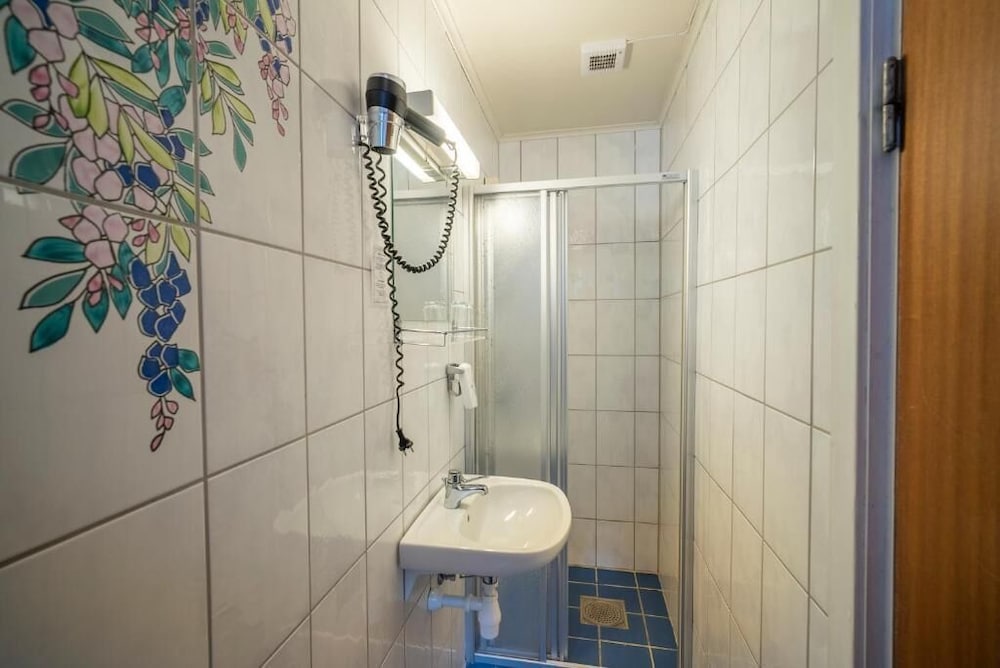 Single Room, 1 Twin Bed, Garden Area photo 3