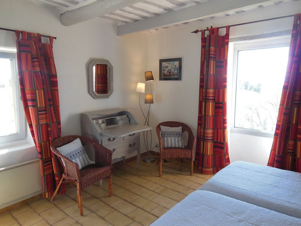 Double Room (Clement Vi) photo 3
