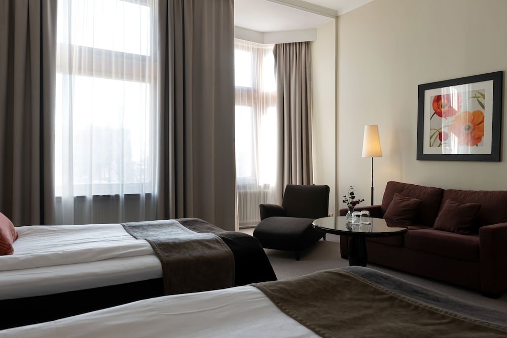 Deluxe Room - Photo 3
