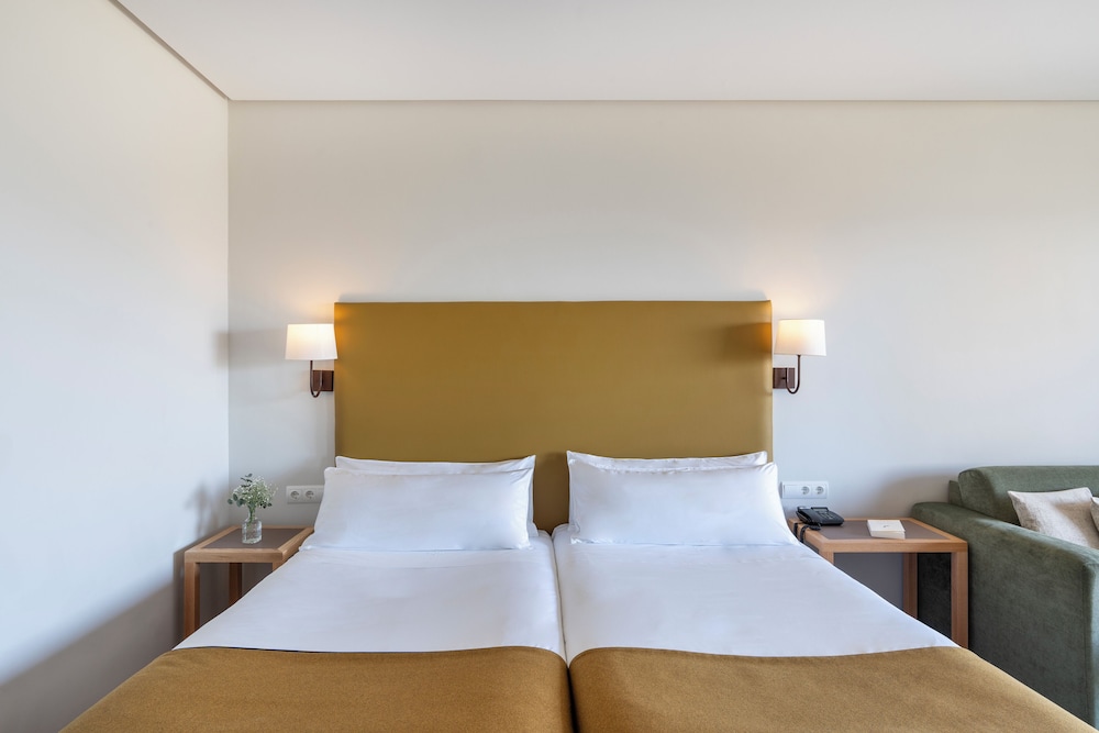 Superior Twin Room, 2 Twin Beds - Photo 5