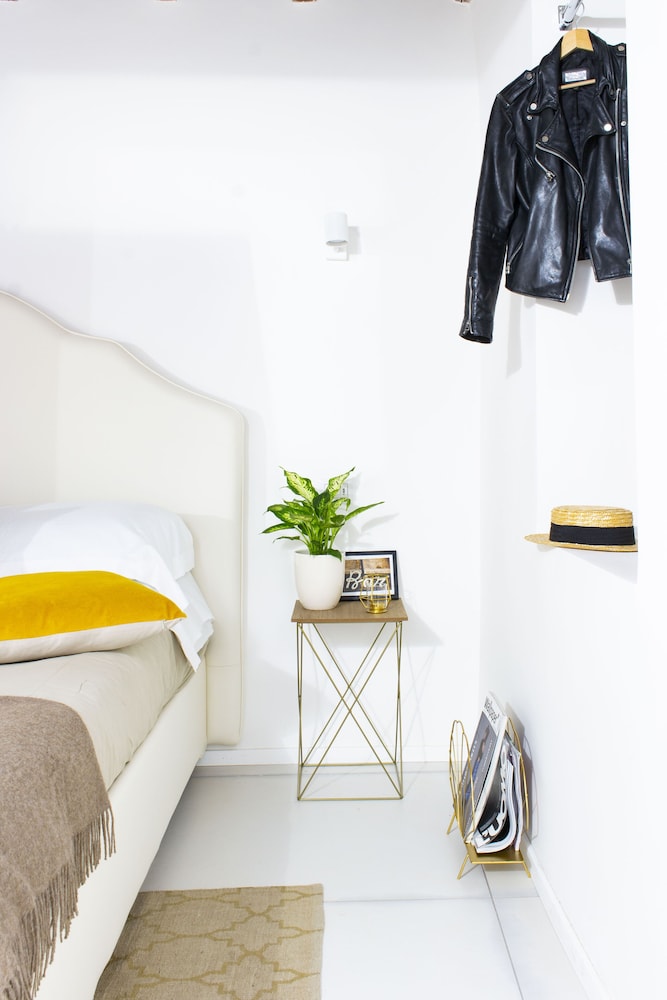 Deluxe Double Room, Ensuite photo 2