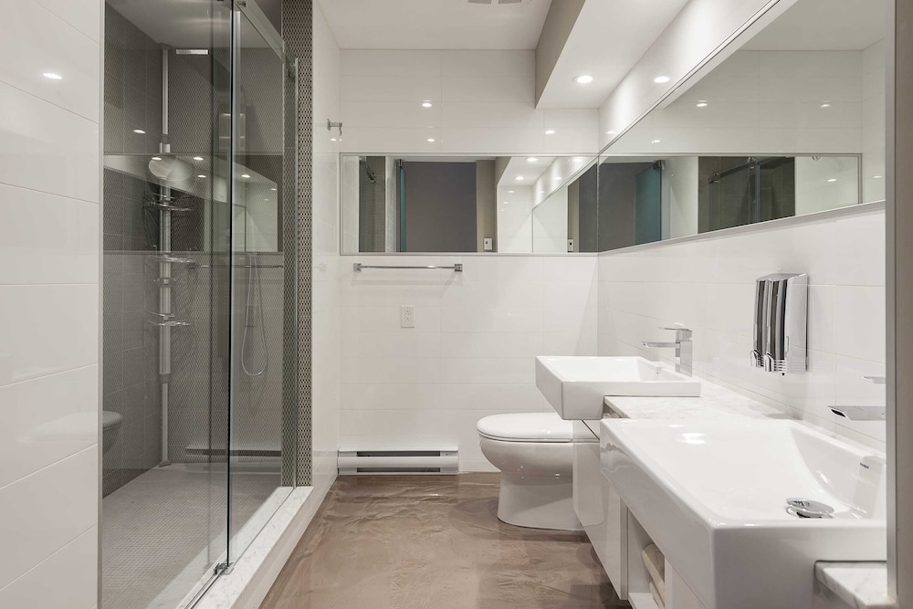 Double Room, 1 Bedroom (1201)