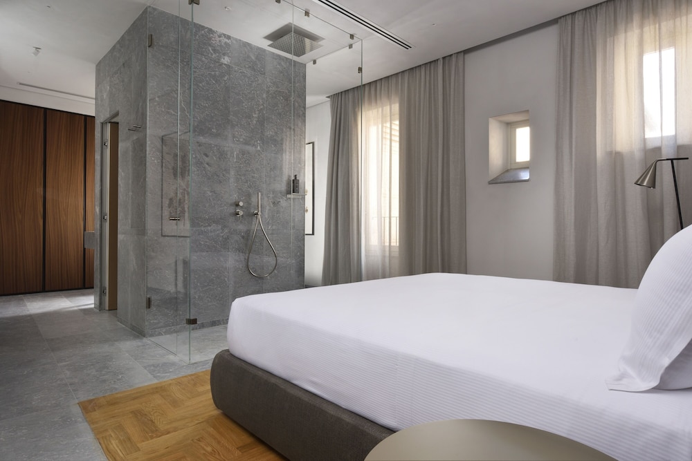 Executive Room photo 2