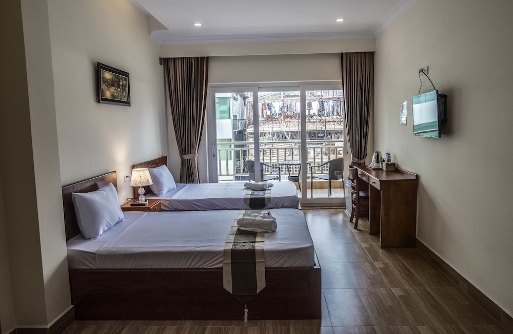 Deluxe Twin Room, Balcony photo 2
