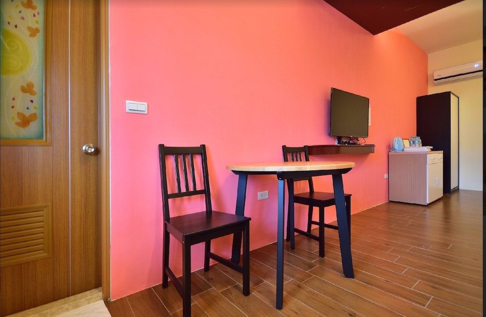 Family Room, 1 Bedroom, Non Smoking, Valley View photo 3