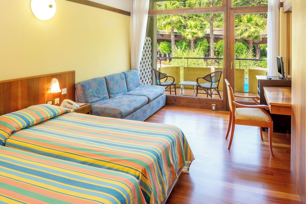 Double Room, Pool View photo 1