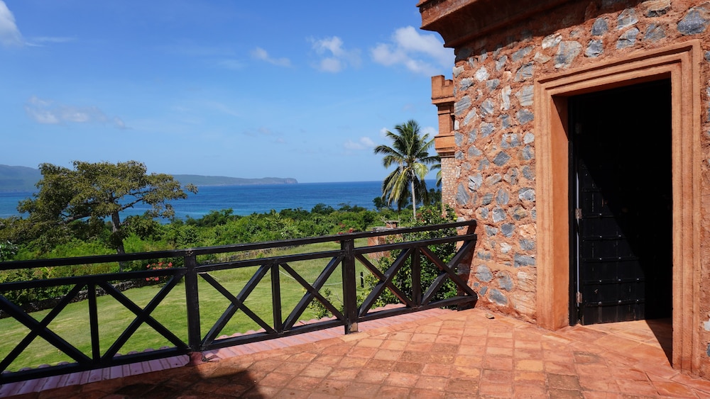 Premier Room, 1 King Bed, Bay View photo 2
