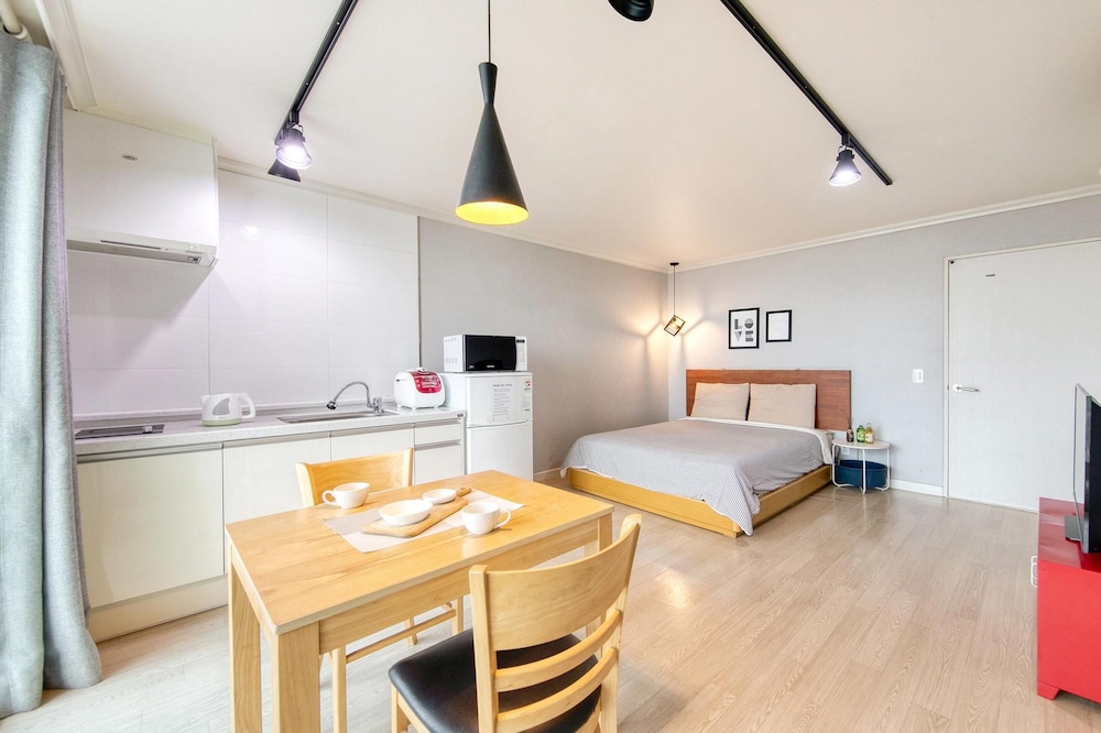 Basic Room, 1 Bedroom (301) - Photo 1