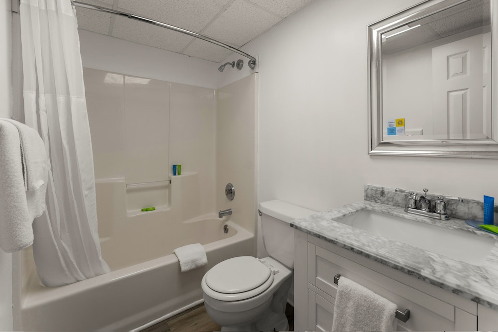 Atlantic Oceanside Deluxe Double Room photo 2