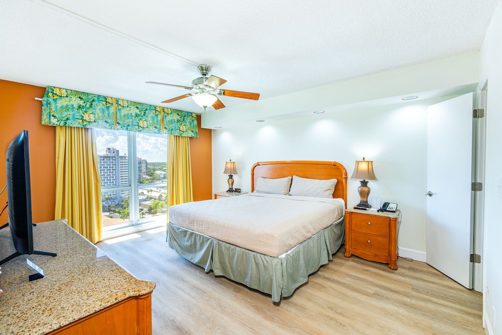Traditional 1 Bedroom Suite photo 1
