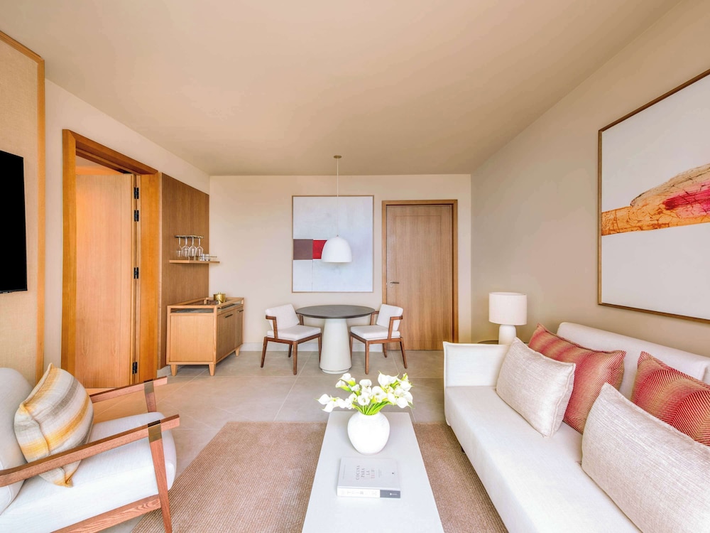 Suite de un dormitorio con vista al mar, 1 cama King, 80 m² Suite de un dormitorio con vista al mar, 1 cama King, 80 m²