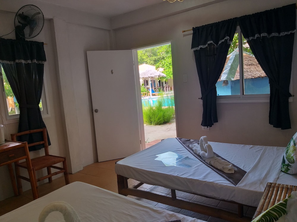 Standard Twin Room (A/C) photo 3