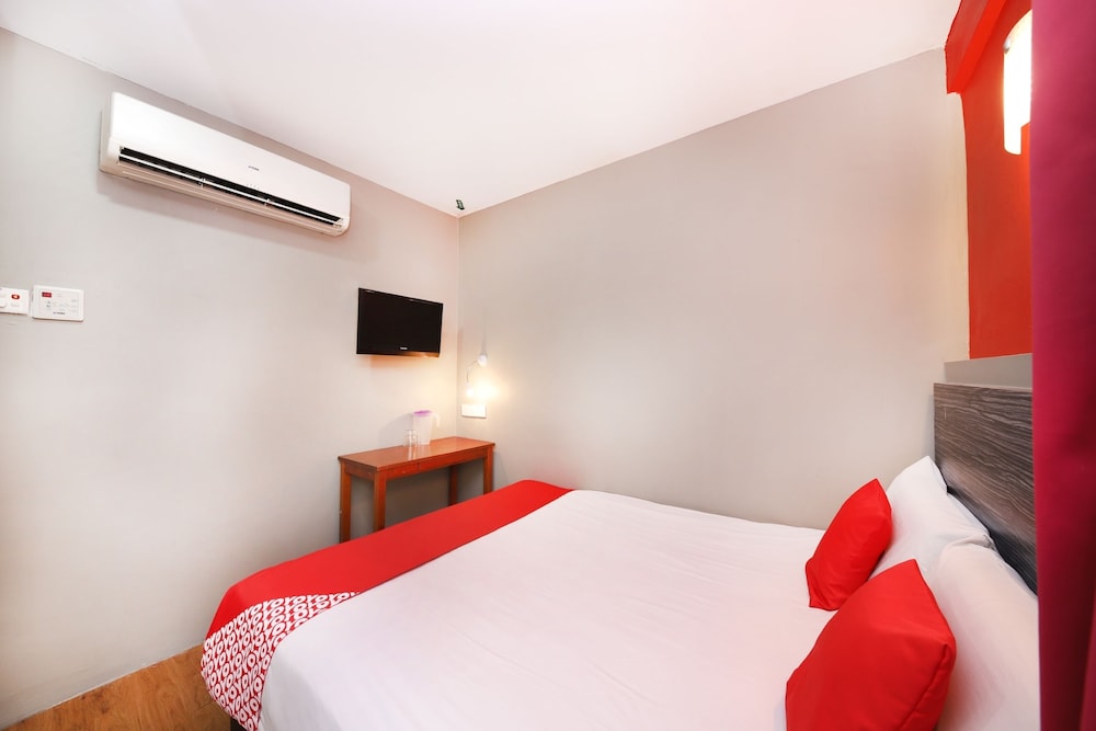 Deluxe Double Room, 1 King Bed photo 3