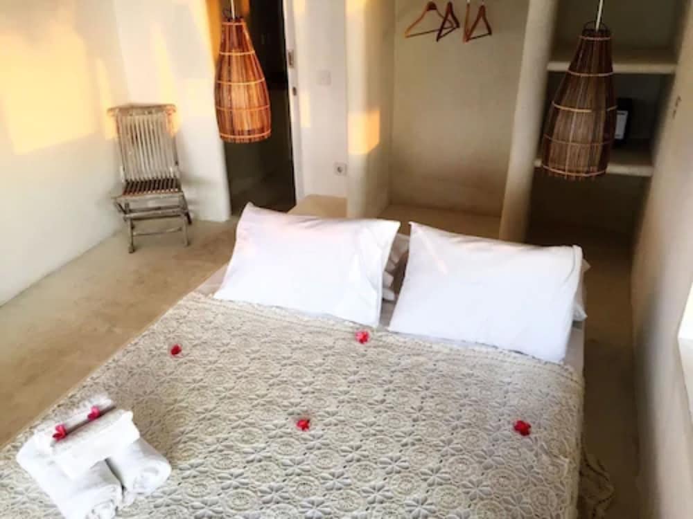 Deluxe Apartment, 3 Bedrooms, Beach View photo 2