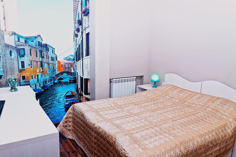 Standard Double Room, No Windows