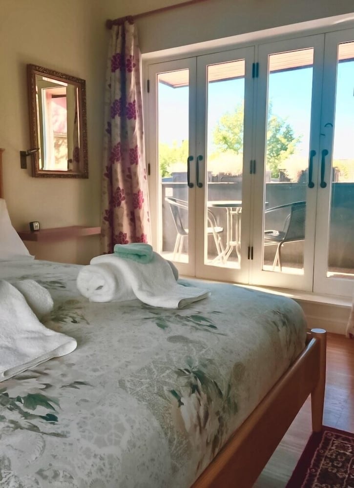 Deluxe Penthouse, 1 Double Bed, Balcony, Garden View photo 3